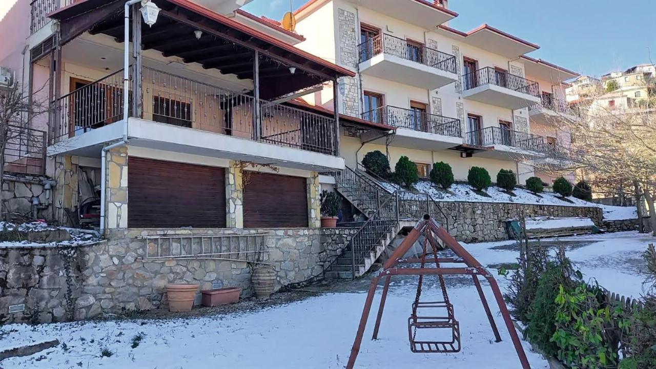 Ξενώνας Μενελαΐς - Menelais Apartments Thrapsímion エクステリア 写真