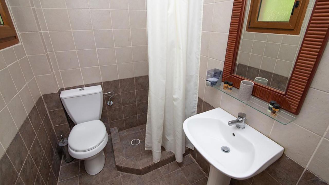 Ξενώνας Μενελαΐς - Menelais Apartments Thrapsímion エクステリア 写真