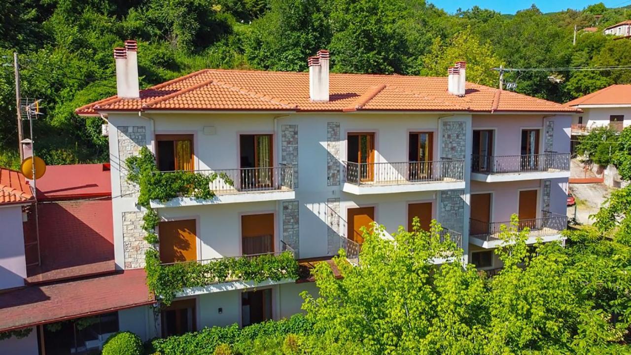 Ξενώνας Μενελαΐς - Menelais Apartments Thrapsímion エクステリア 写真
